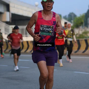 Runner Photo 6261655