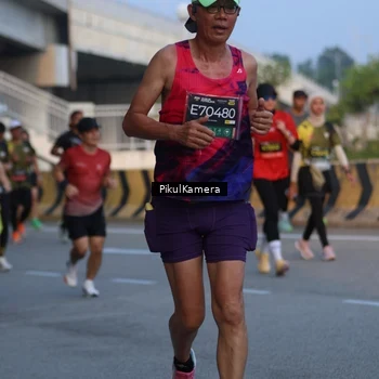 Runner Photo 6261695