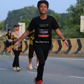 Runner Photo 6261754