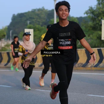 Runner Photo 6261774