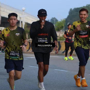 Runner Photo 6261787