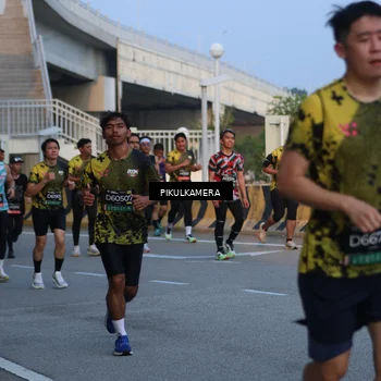 Runner Photo 6261801