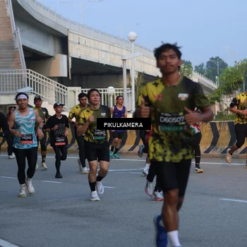 Runner Photo 6261851