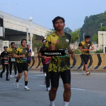 Runner Photo 6261854