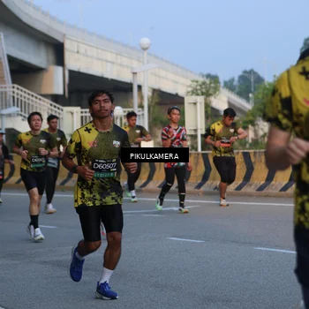 Runner Photo 6261858