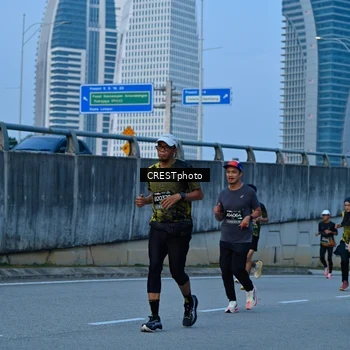 Runner Photo 6261905