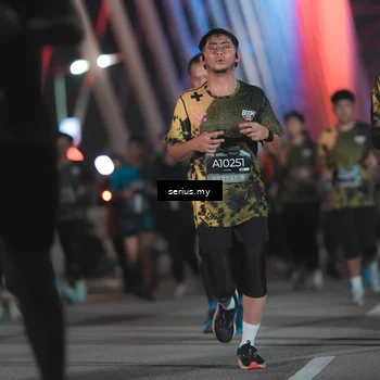 Runner Photo 6261944