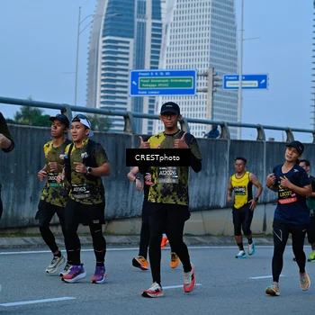 Runner Photo 6262042