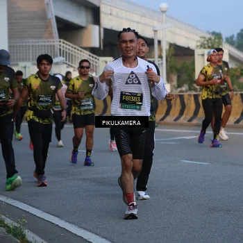 Runner Photo 6262055