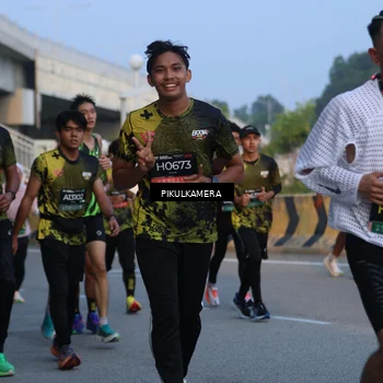 Runner Photo 6262073