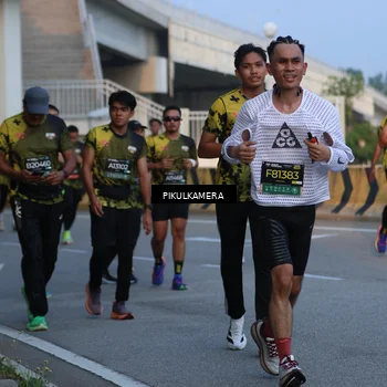 Runner Photo 6262074