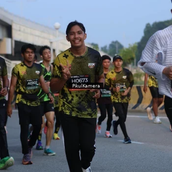 Runner Photo 6262092