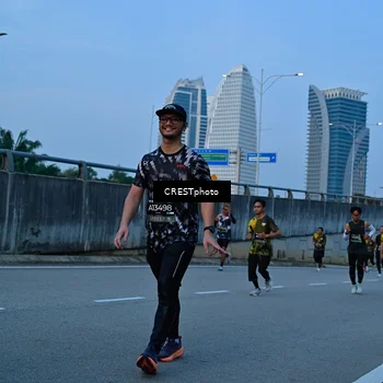 Runner Photo 6262102