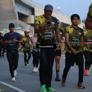 Runner Photo 6262114