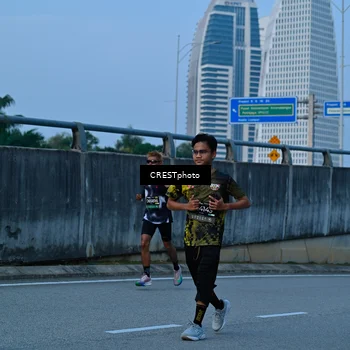 Runner Photo 6262119