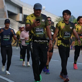 Runner Photo 6262120