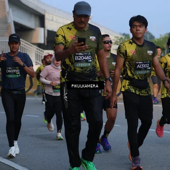 Runner Photo 6262143