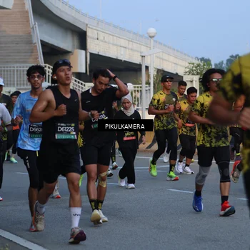 Runner Photo 6262241