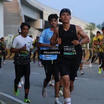 Runner Photo 6262258