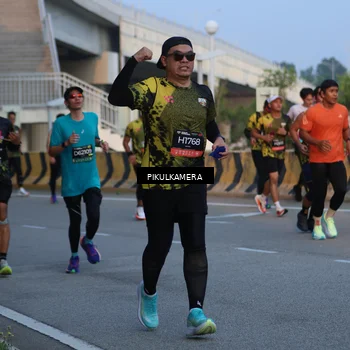 Runner Photo 6262300