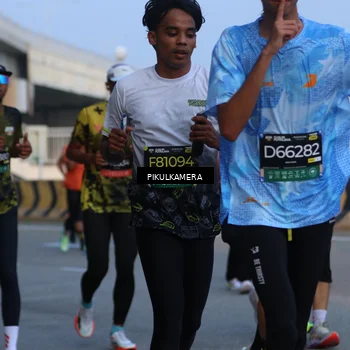 Runner Photo 6262303