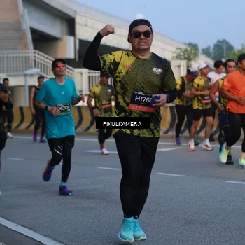 Runner Photo 6262304