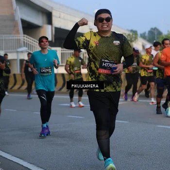 Runner Photo 6262318