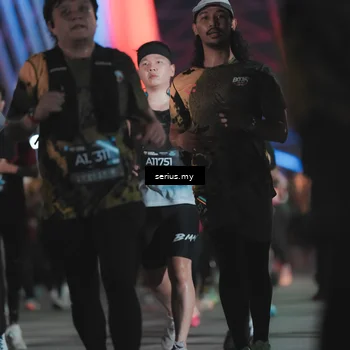 Runner Photo 6262343