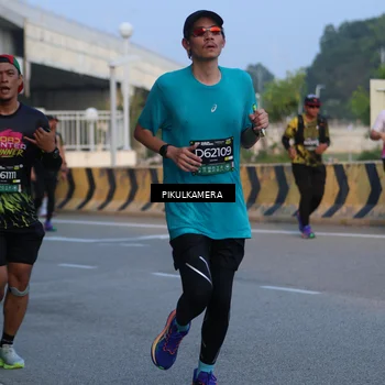 Runner Photo 6262355