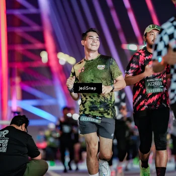Runner Photo 6262357
