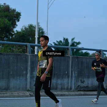 Runner Photo 6262362