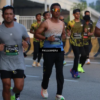 Runner Photo 6262385