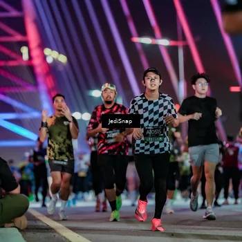 Runner Photo 6262388