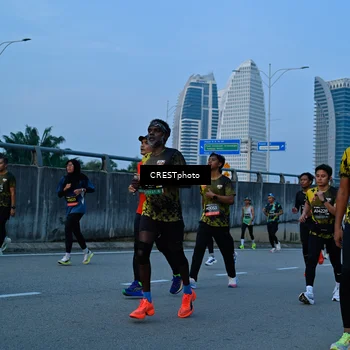 Runner Photo 6262396