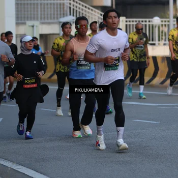 Runner Photo 6262398