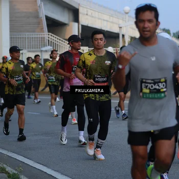 Runner Photo 6262405