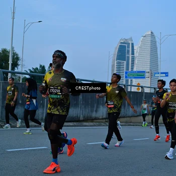 Runner Photo 6262421