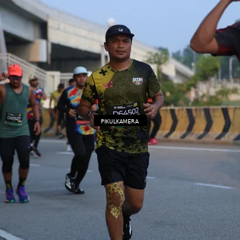 Runner Photo 6262441