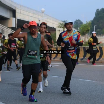 Runner Photo 6262463