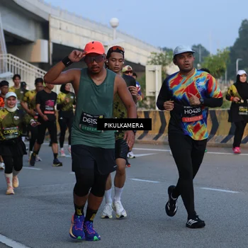 Runner Photo 6262480