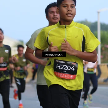 Runner Photo 6262484