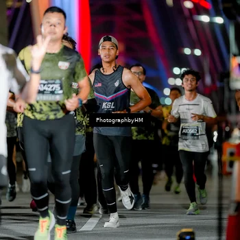 Runner Photo 6262516
