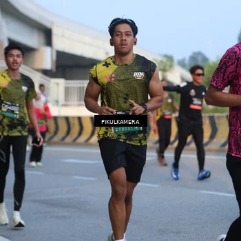 Runner Photo 6262534