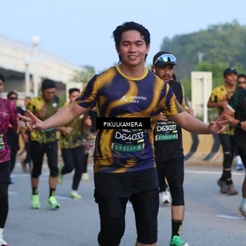 Runner Photo 6262537