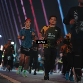 Runner Photo 6262600