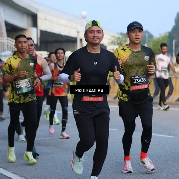 Runner Photo 6262671