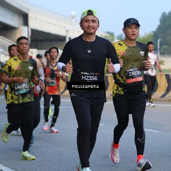 Runner Photo 6262678