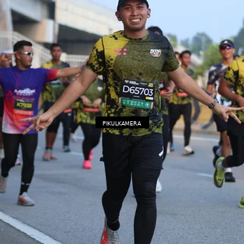 Runner Photo 6262823