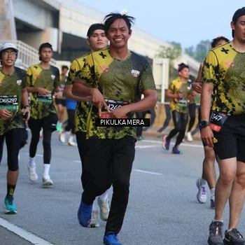 Runner Photo 6263000