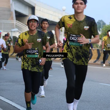 Runner Photo 6263019